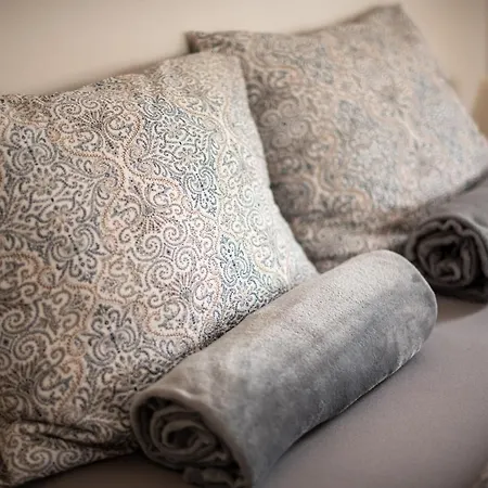 Slavíkov - Simple Apartamento *